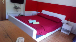 Studio & Rooms